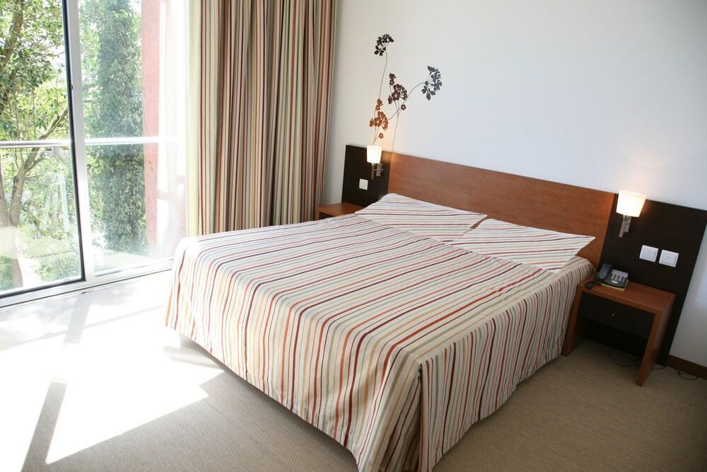 Hotel Flora - مونتي ريال المظهر الخارجي الصورة
